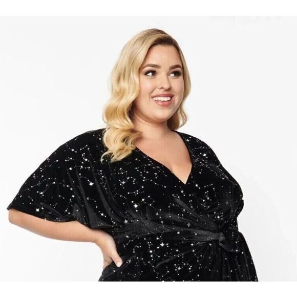 Unique Vintage Dress Medium 6/8 Black Silver‎ Star Print Black Velvet Whimisgoth - Picture 3 of 11